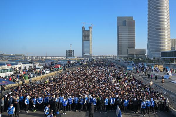 Over 50,000 runners participate in the ninth edition of the Zayed Charity Run in Egypt The event was held under the patronage of President Abdel Fattah El-Sisi